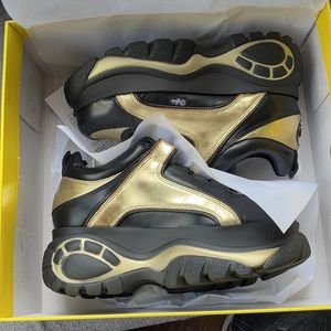 Brand new Buffalo London platform sneakers